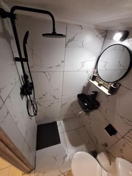 Queen Suites 60M2 Thessalonique Extérieur photo
