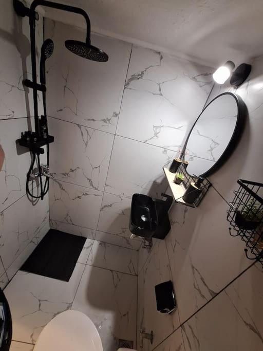 Queen Suites 60M2 Thessalonique Extérieur photo